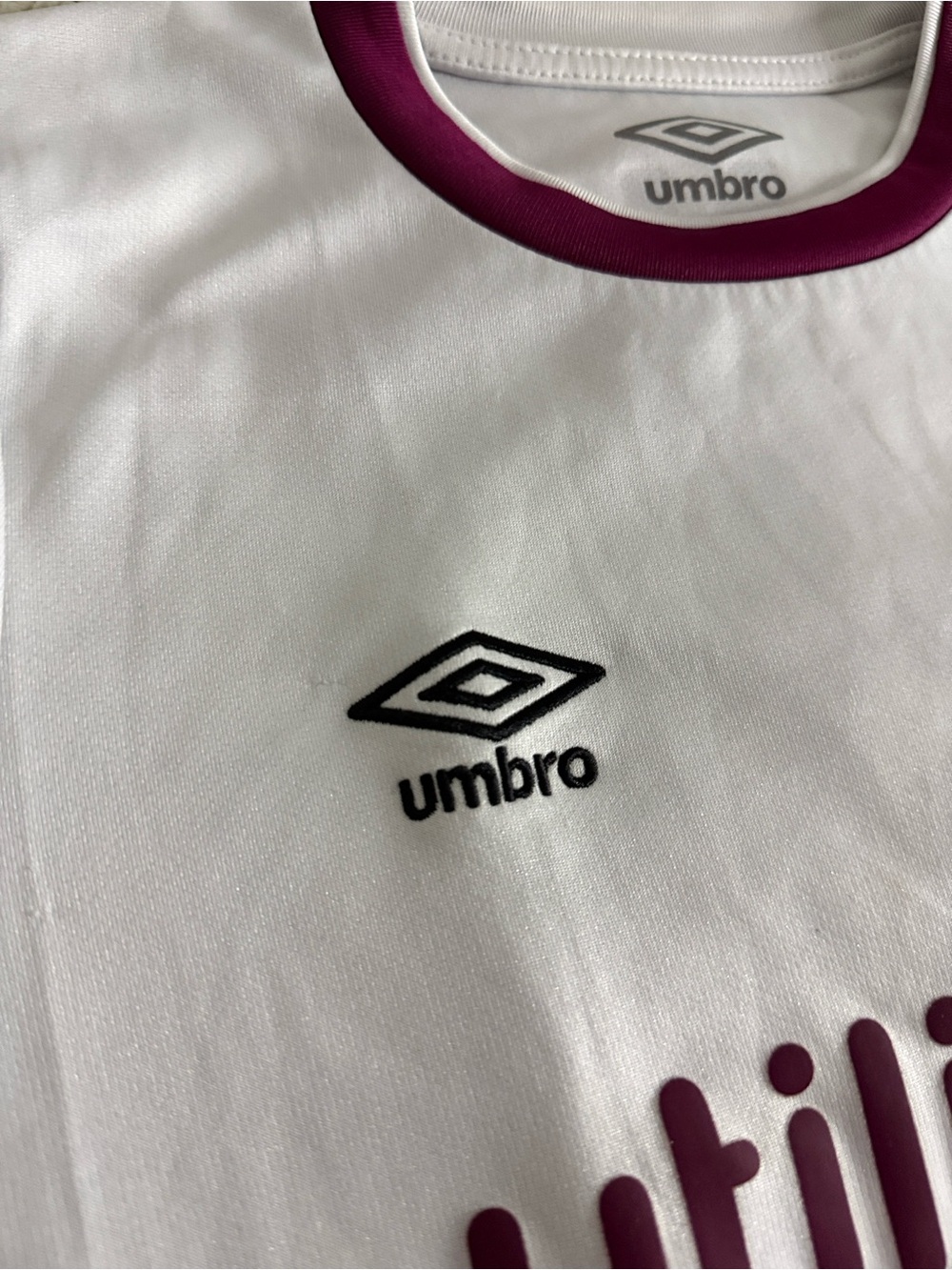 Brentford #17 Ivan Toney 2021-22 Umbro Third Premier League Away Jersey - Picture 3 of 10